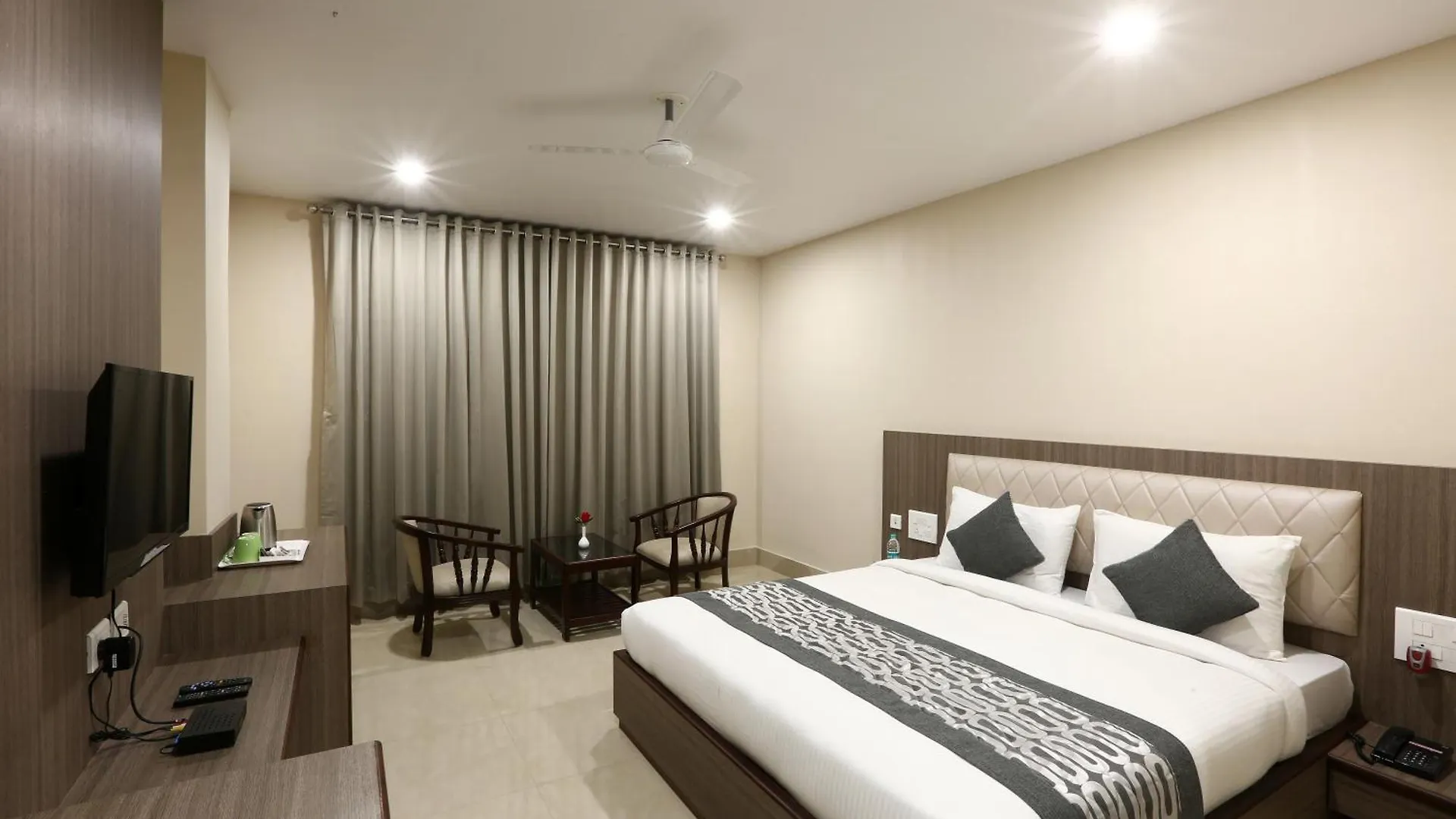 Hotel Silky Igi Airport Delhi Нью-Дели Индия