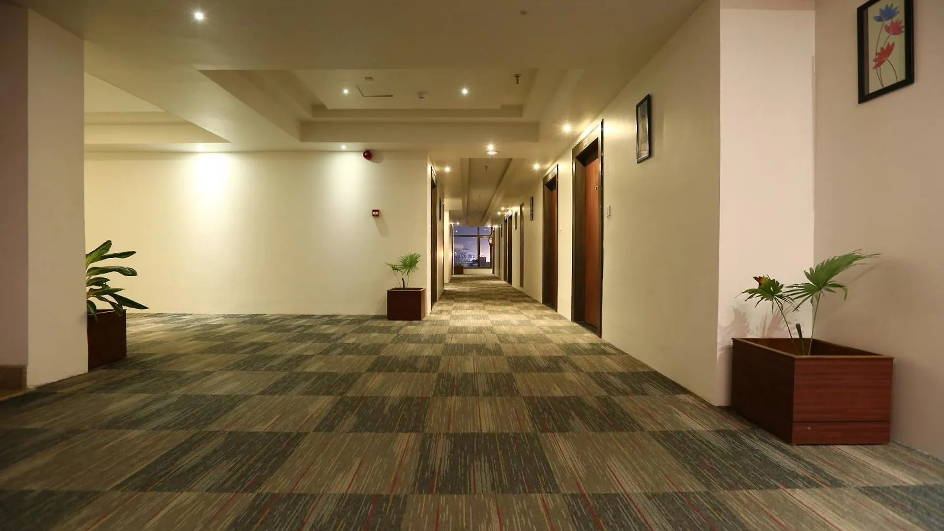 Hotel Silky Igi Airport Delhi Нью-Дели