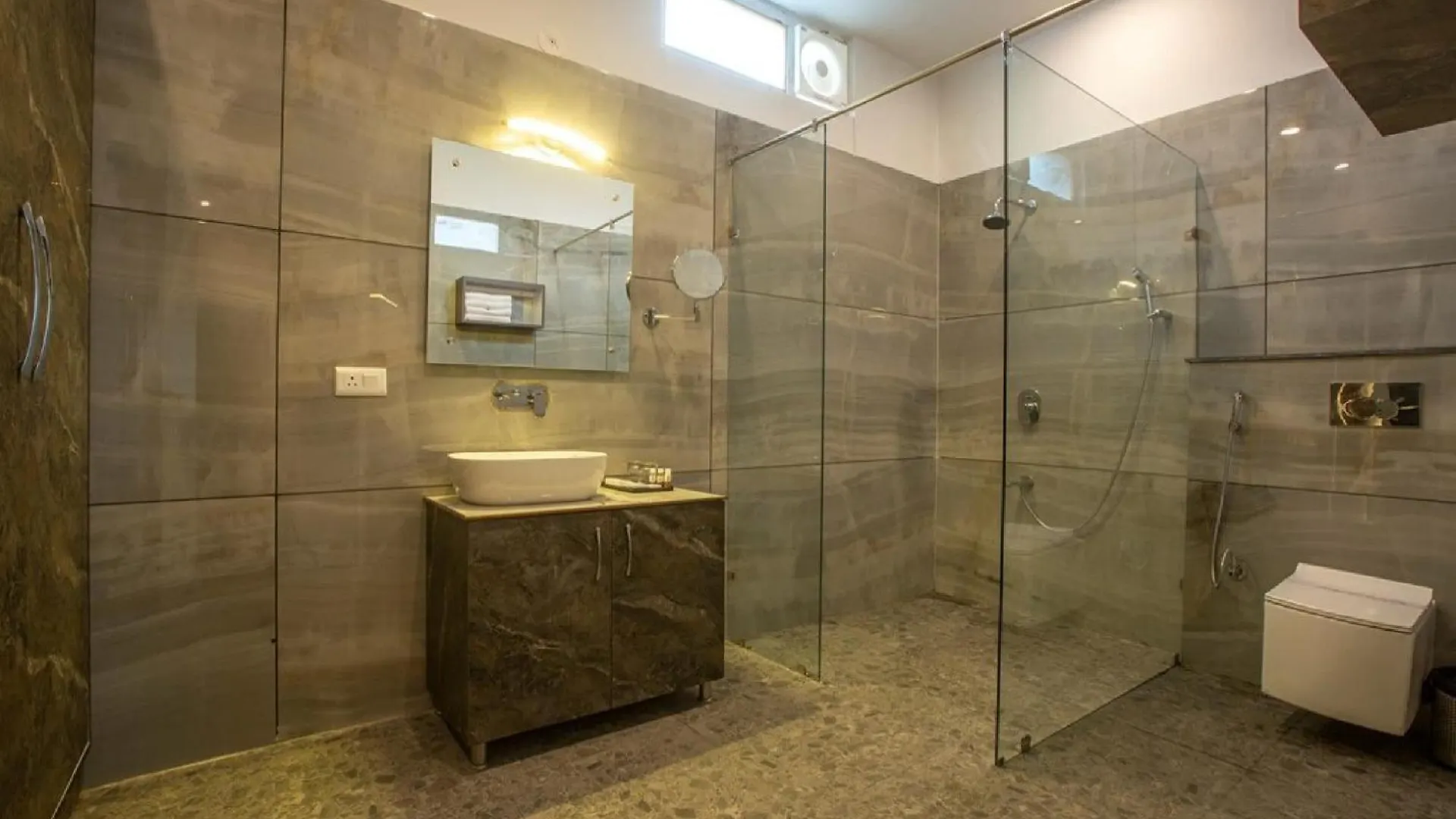Hotel Silky Igi Airport Delhi Нью-Дели
