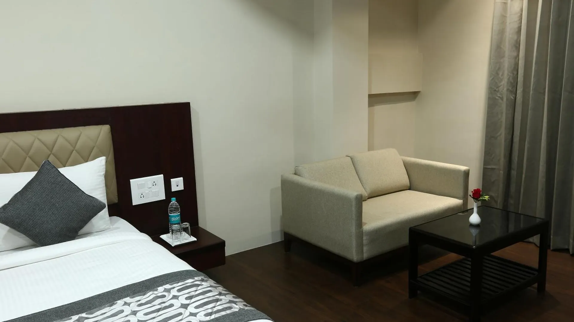 Hotel Silky Igi Airport Delhi New Delhi