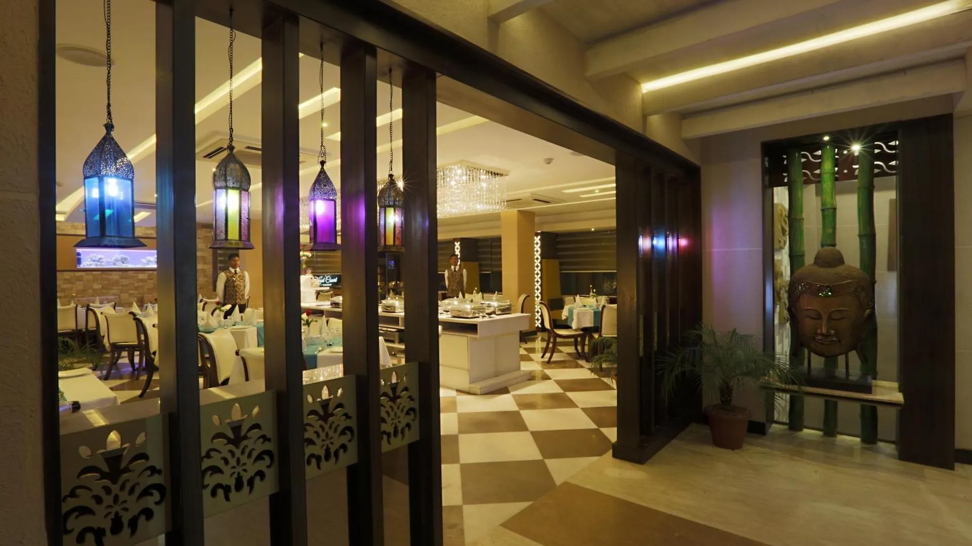 Hotel Silky Igi Airport Delhi New Delhi 4*,
