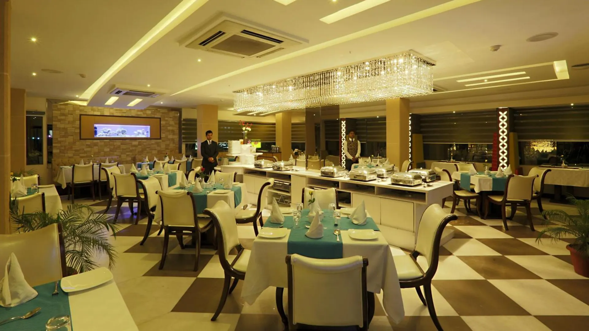 Hotel Silky Igi Airport Delhi New Delhi 4*,