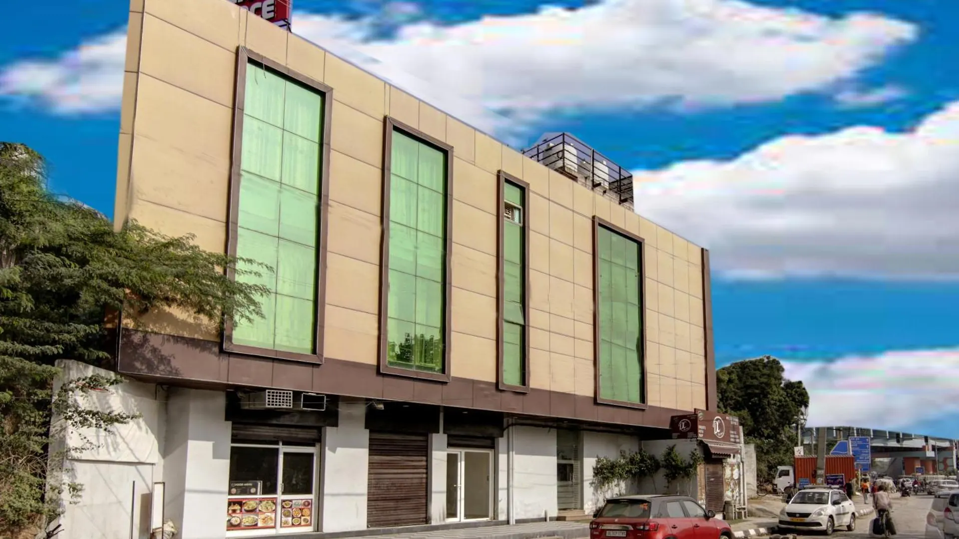 Hotel Silky Igi Airport Delhi New Delhi
